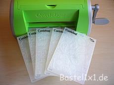 Cuttlebug mit Cuttlebug Embossing Folders